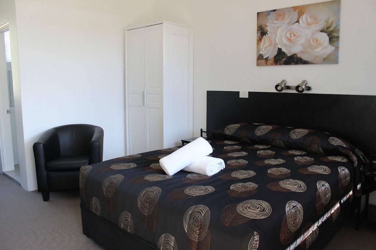 Twin Swans Motel Inverell Exterior photo