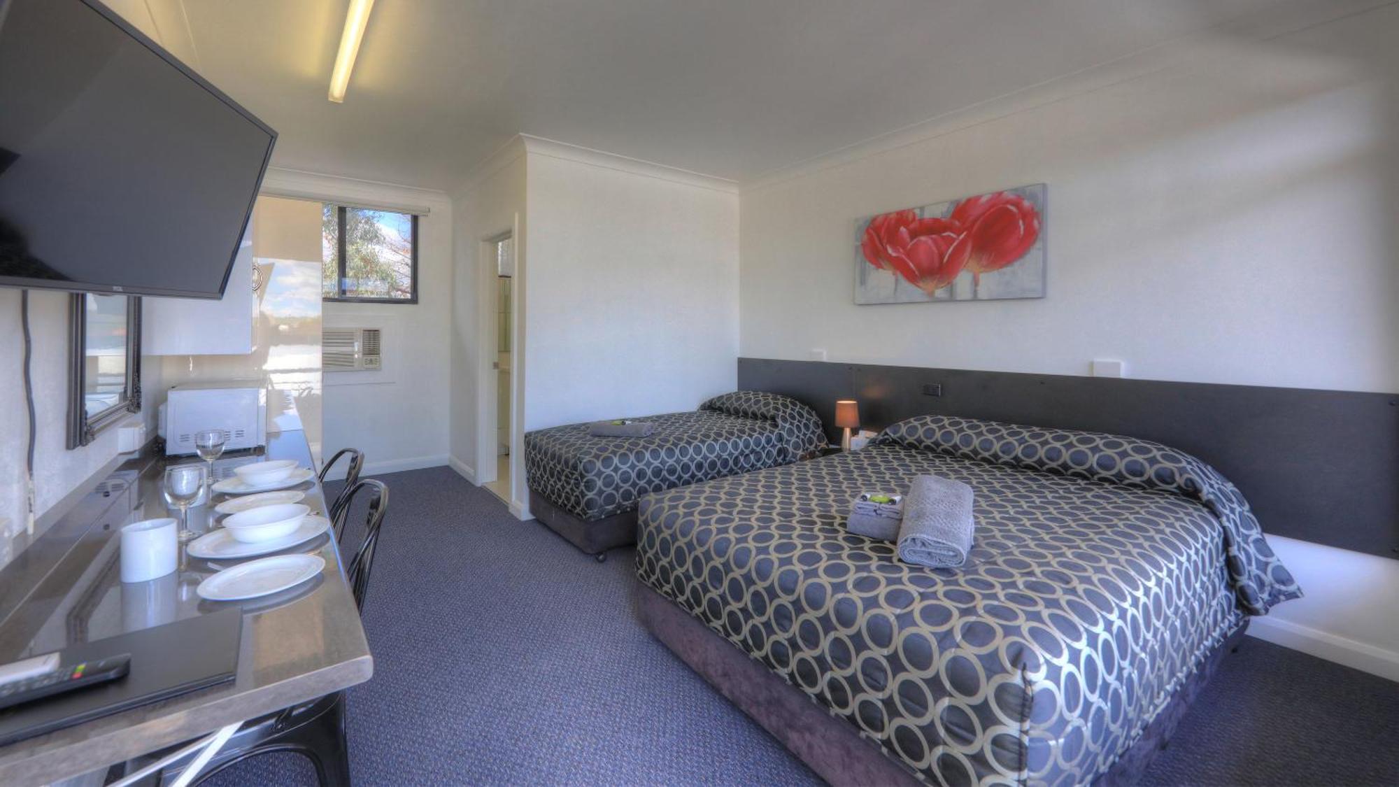 Twin Swans Motel Inverell Exterior photo